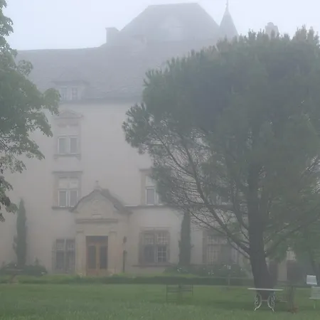 Chateau De Balsac Πανσιόν *