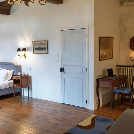 Chateau De Balsac Πανσιόν *