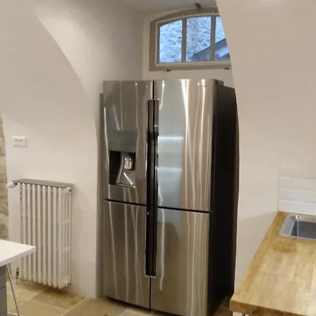 Chateau De Balsac Konukevi