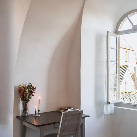 Chateau De Balsac Konukevi *