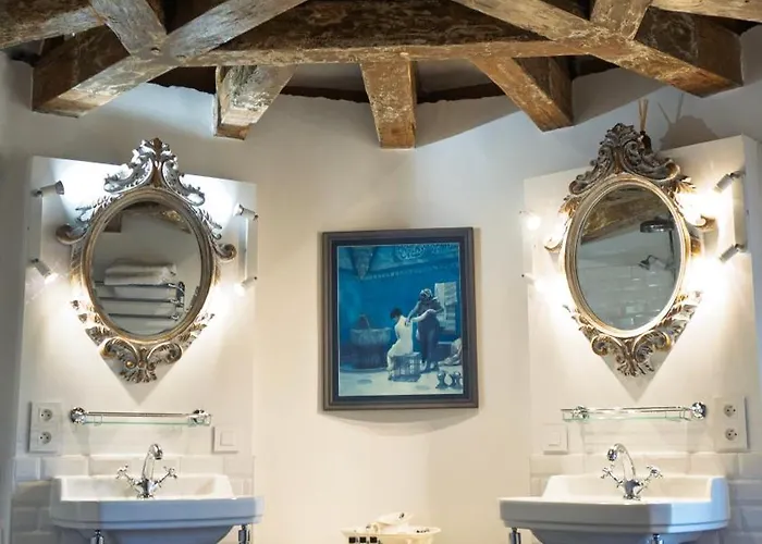 Chateau De Balsac Penzion *